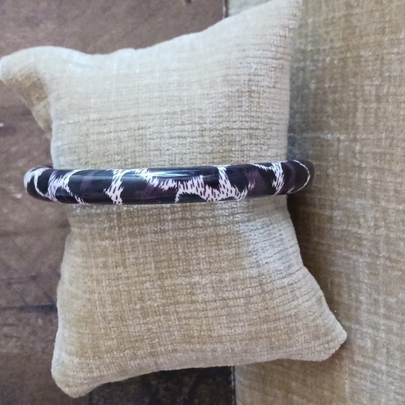 Cheetah Print Bangle Bracelet - Picture 4 of 5